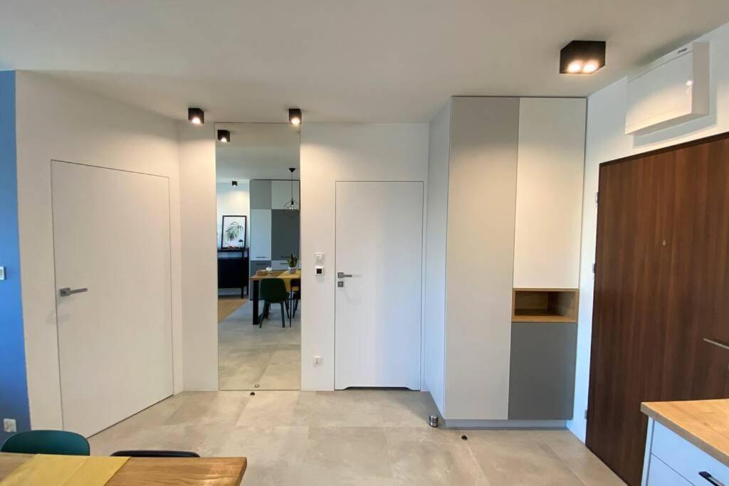 Апартаменты Apartament Na Wodnej Лодзь Экстерьер фото